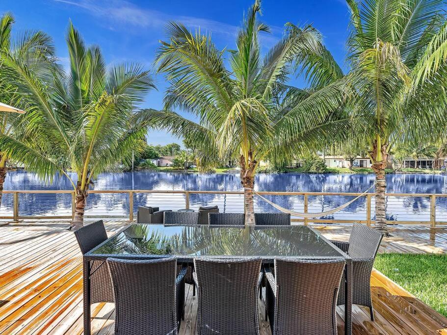 5-Star Lakefront Oasis In Hollywood-Hard Rock Casino Форт-Лодердейл Екстер'єр фото